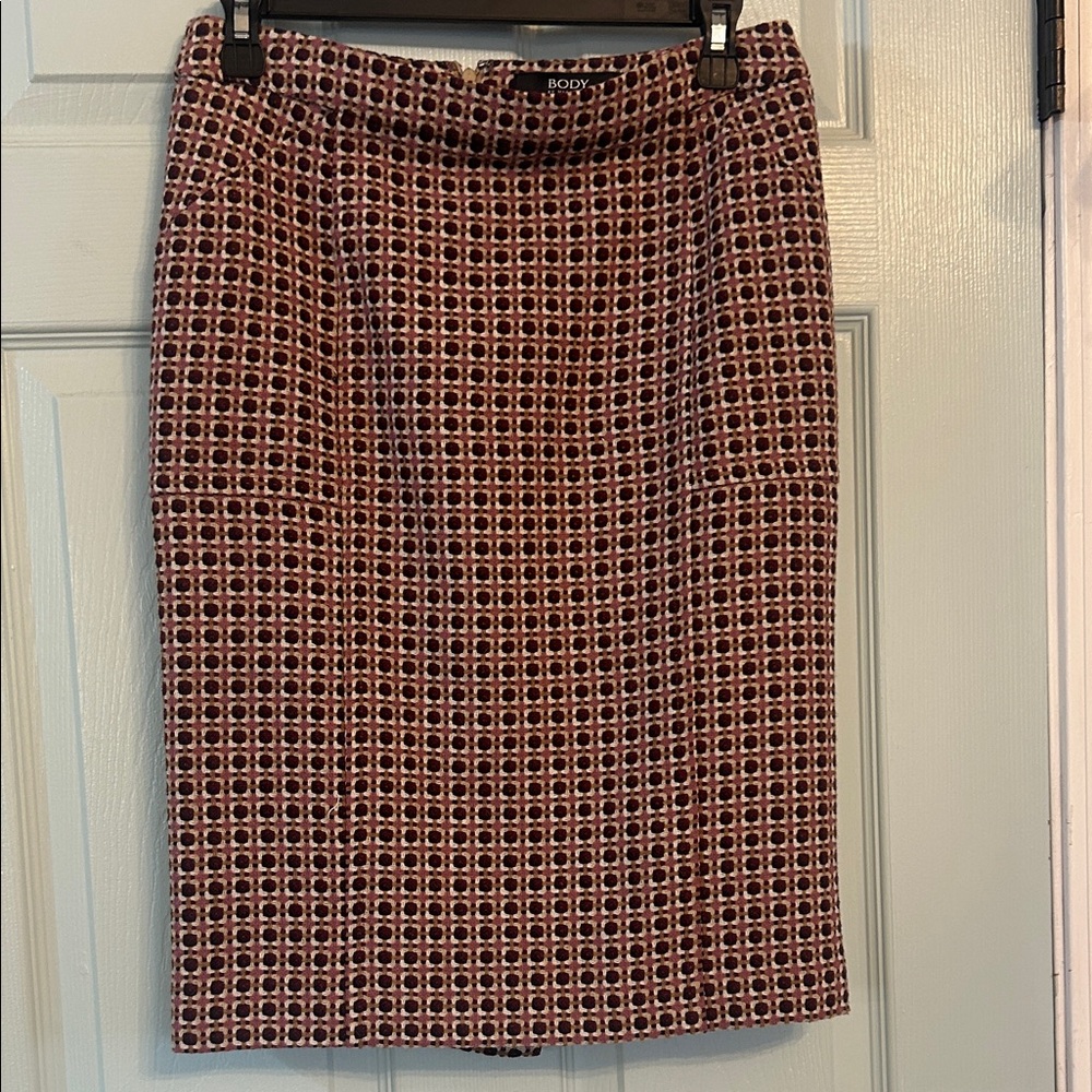 Body By Victoria classic pencil skirt